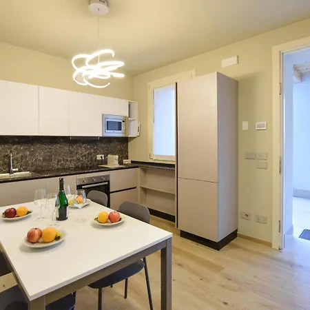 2 Bedroom Gorgeous In דירה Premaor