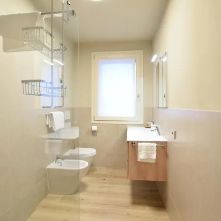 2 Bedroom Gorgeous In Premaor