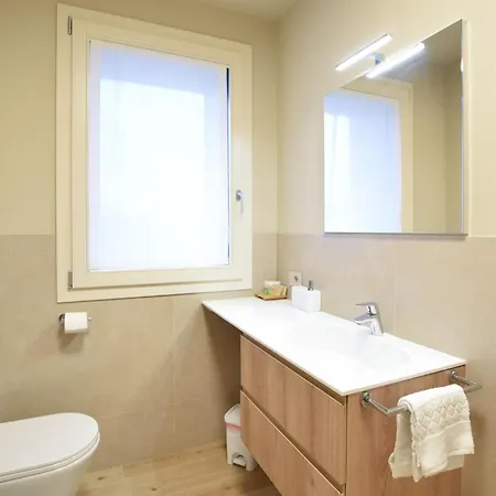 アパート 2 Bedroom Gorgeous In Premaor